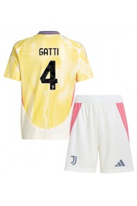 Juventus Federico Gatti #4 Babytruitje Uit tenue Kind 2024-25 Korte Mouw (+ Korte broeken)